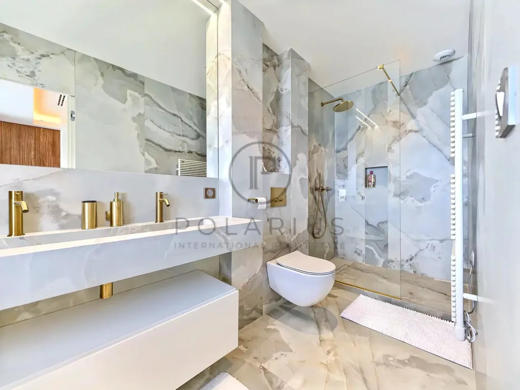 Salles de bain - Villa avec Vue Mer et Piscine à Cap d'Antibes