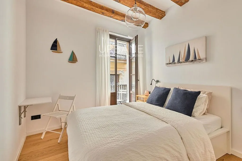 Chambres - Apartment with Balcony in Barcelona's Gothic Quarter