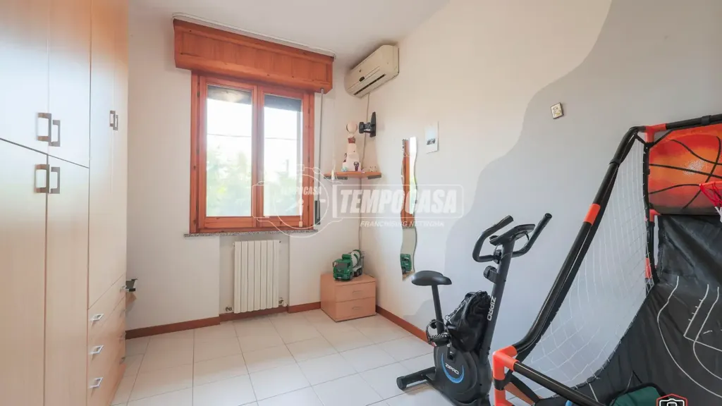 Toad - Spacious Triplex with Terrace in Coriano