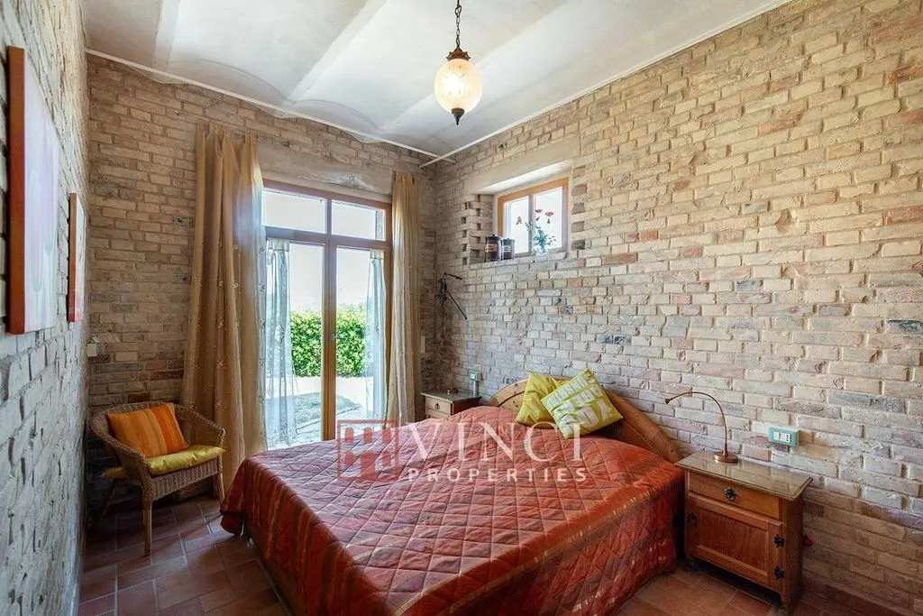 Magamistoad - Rustic Casale with Pool in Montefiore dell'Aso