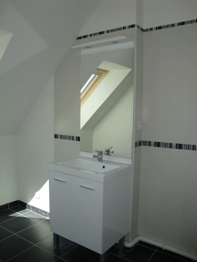 Bagni - Apartment with South-Facing Terrace in Saint Sebastien
