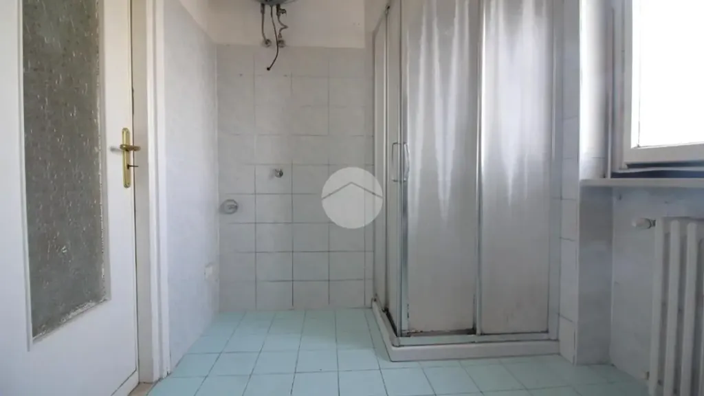 Salles de bain - Penthouse Apartment with Panoramic View in Brandizzo