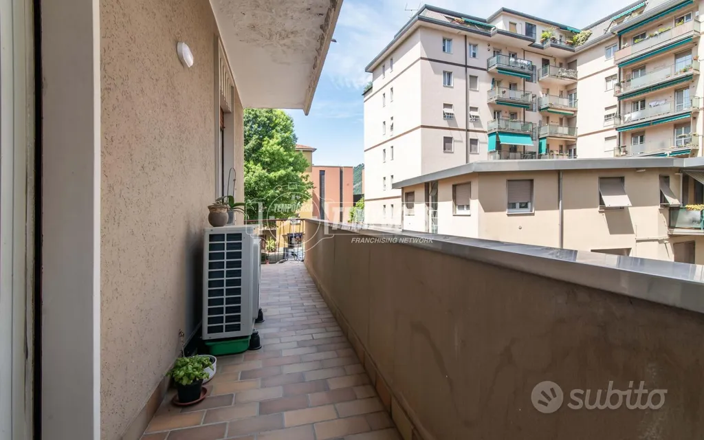 Rõdu - Modernised 4-Bedroom Apartment in Como