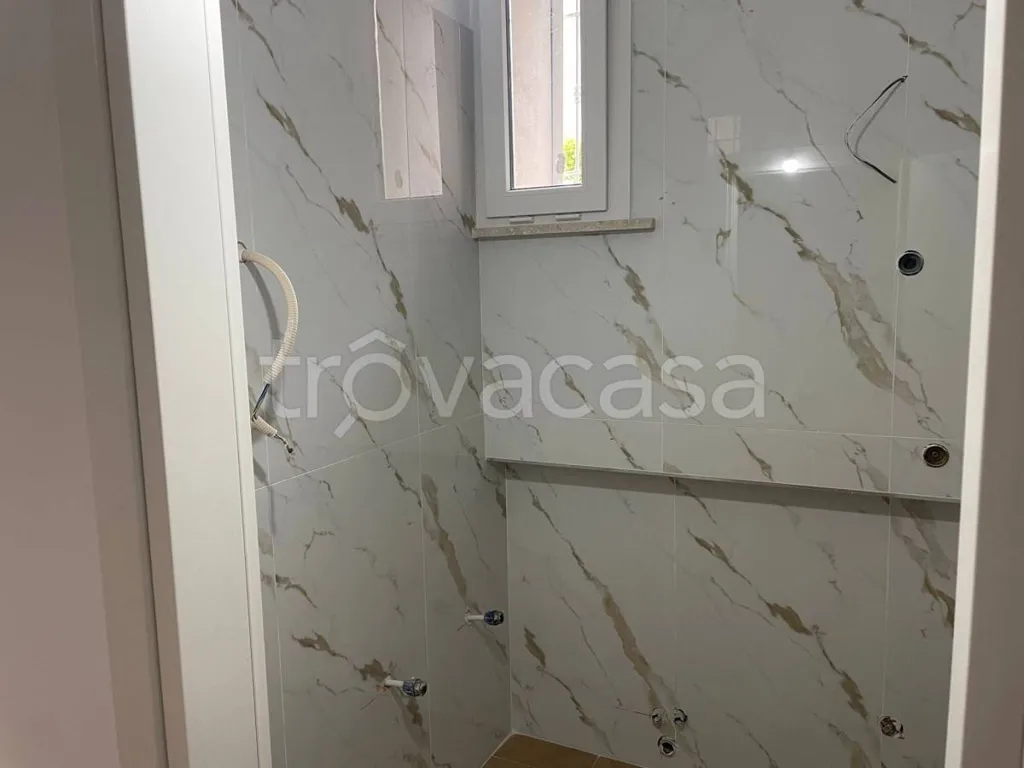 Salles de bain - Modern Villa with Balcony in Aversa