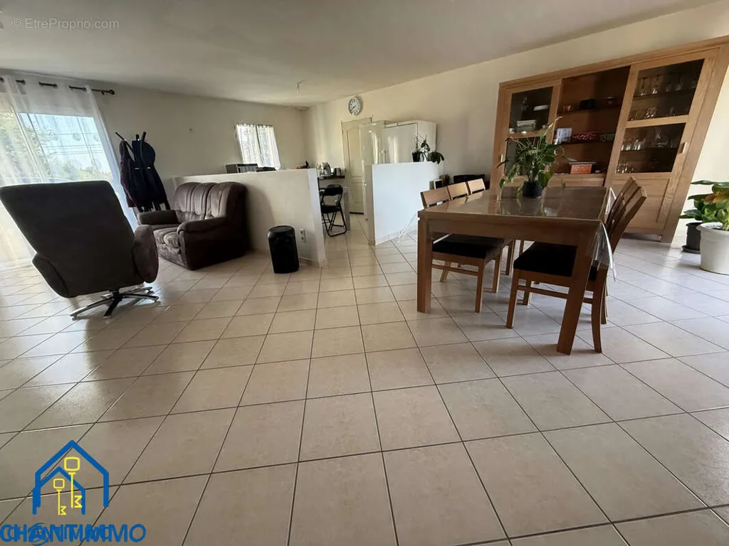 5-toaline maja asukohas La Caillere-Saint-Hilaire