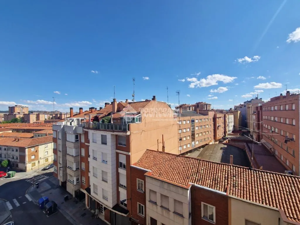 Rõdu - Apartment with Terrace in Palencia