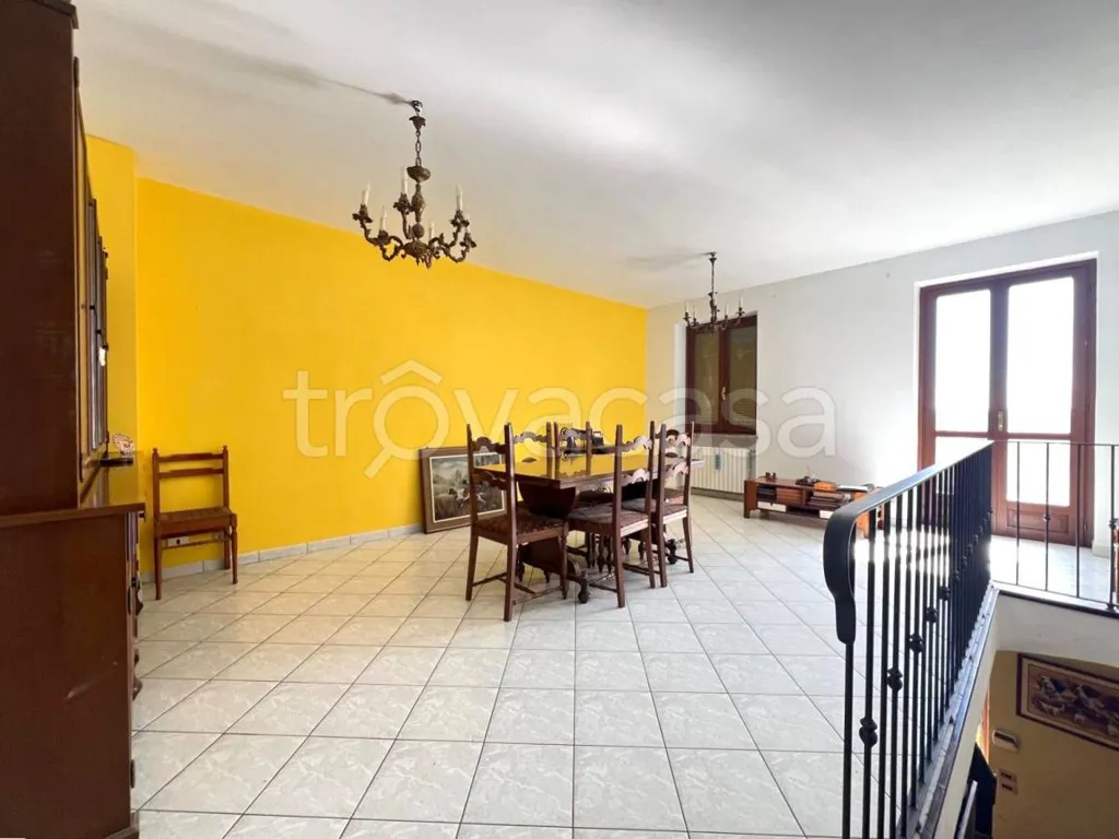Sala da pranzo - Rustic Villa with Private Garden in Montà