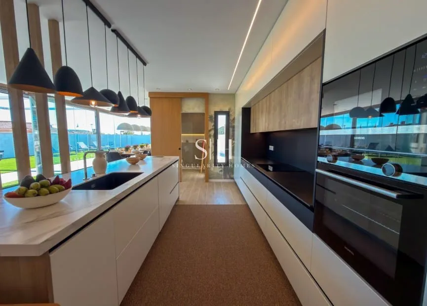 Kitchen - Contemporary Villa with Private Pool in San Fulgencio