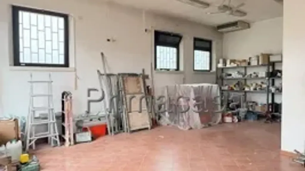 Pesuköök - Ground Floor Trilocale with Potential in Albaredo D'Adige