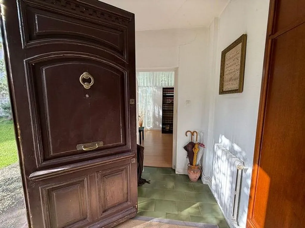 Entrée - Charmful Chalet with Terrace in Ciudad Jardín
