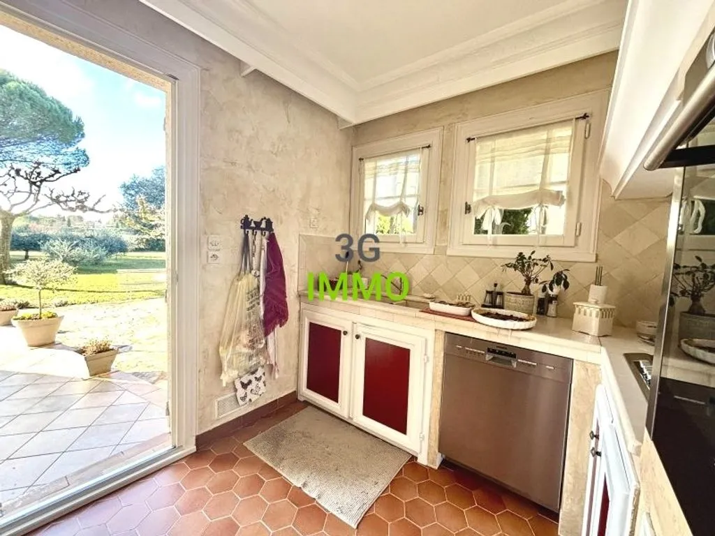 Kitchen - Provençal Style House with Pool in Uzès