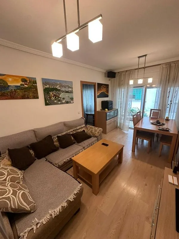 Elutuba - Modernised Flat with Patio in San Isidro