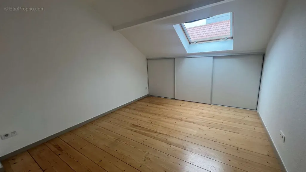 Pièces - Appartement Duplex avec Parking Sécurisé à Bordeaux Chartrons