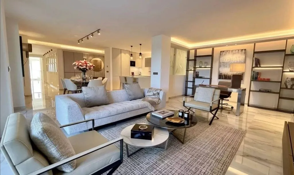 Elutuba - 2-Bedroom Apartment with Sea View in Cannes Croisette