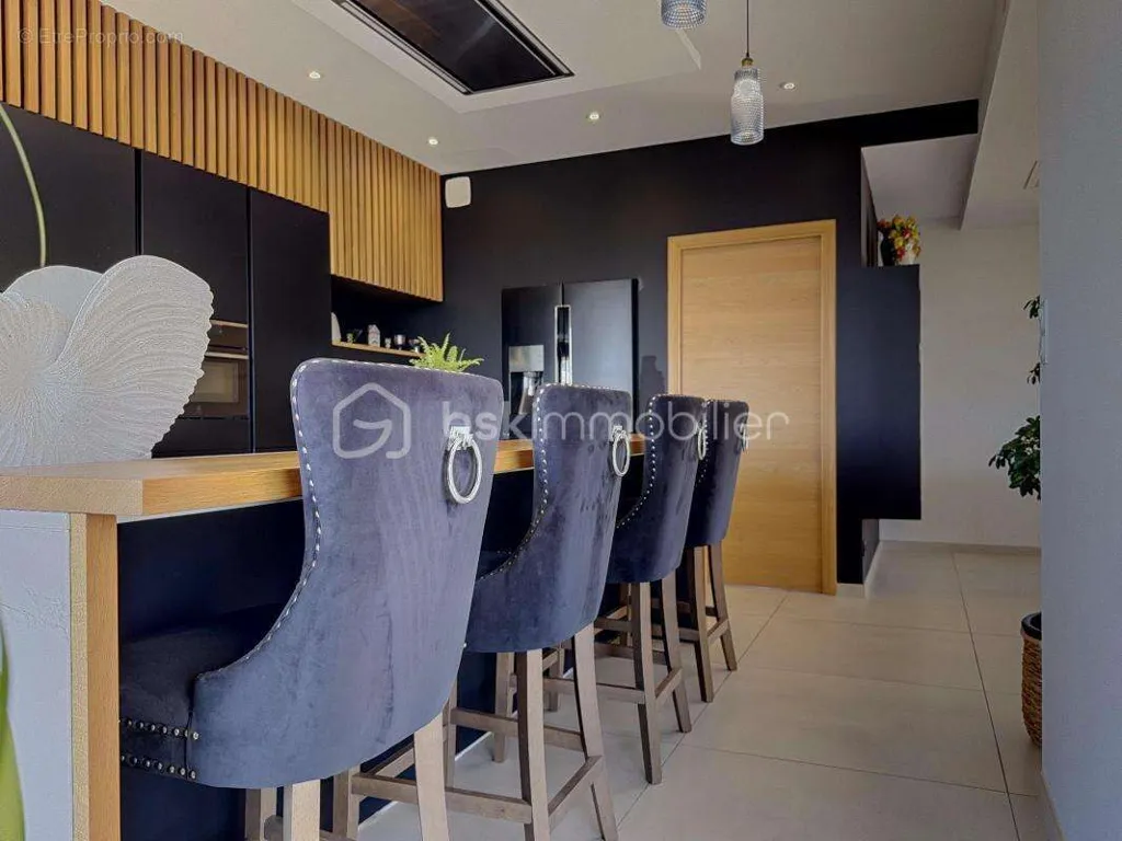 Kitchen - Villa with Panoramic View on Vedène Heights