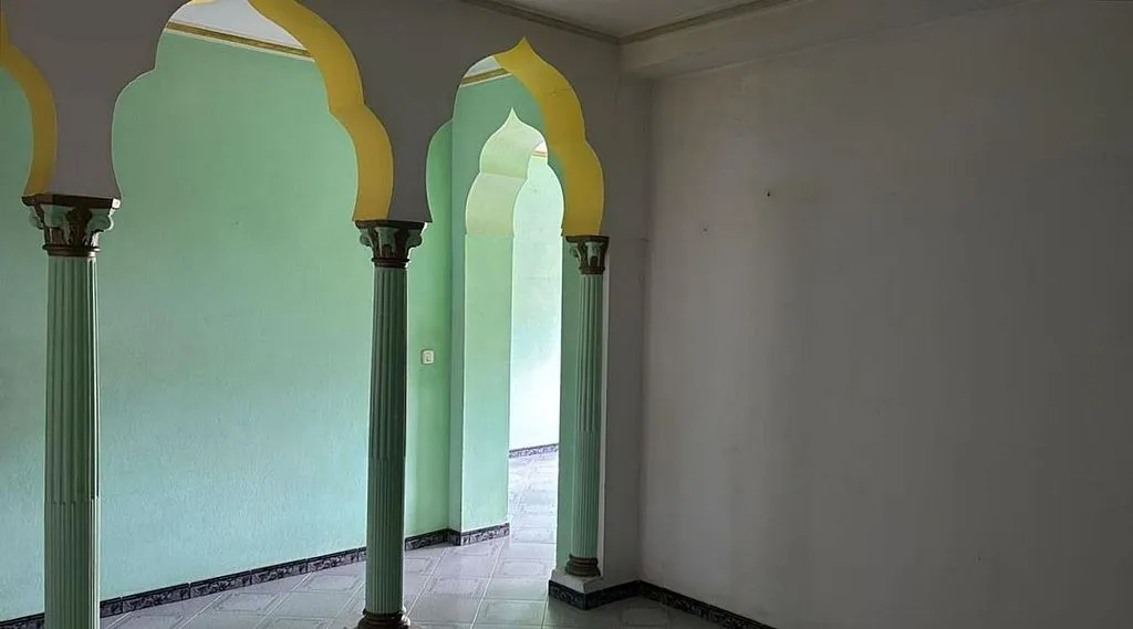 hallway_entrance