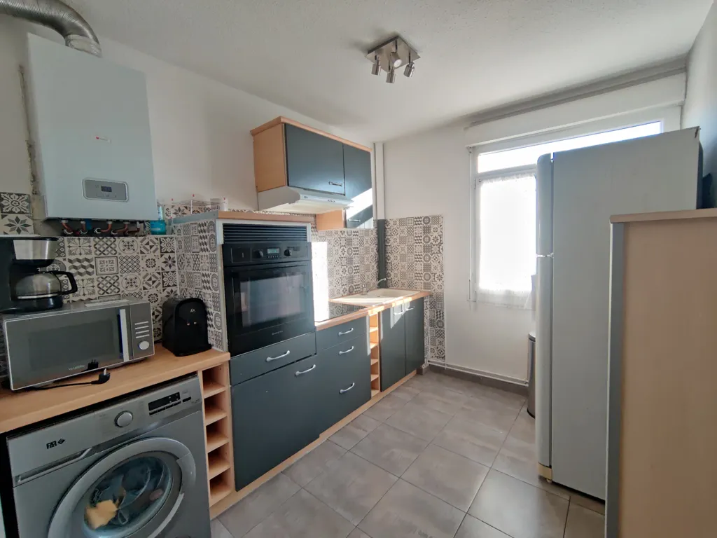 Köök - Ground Floor Apartment with Garage in Courbessac