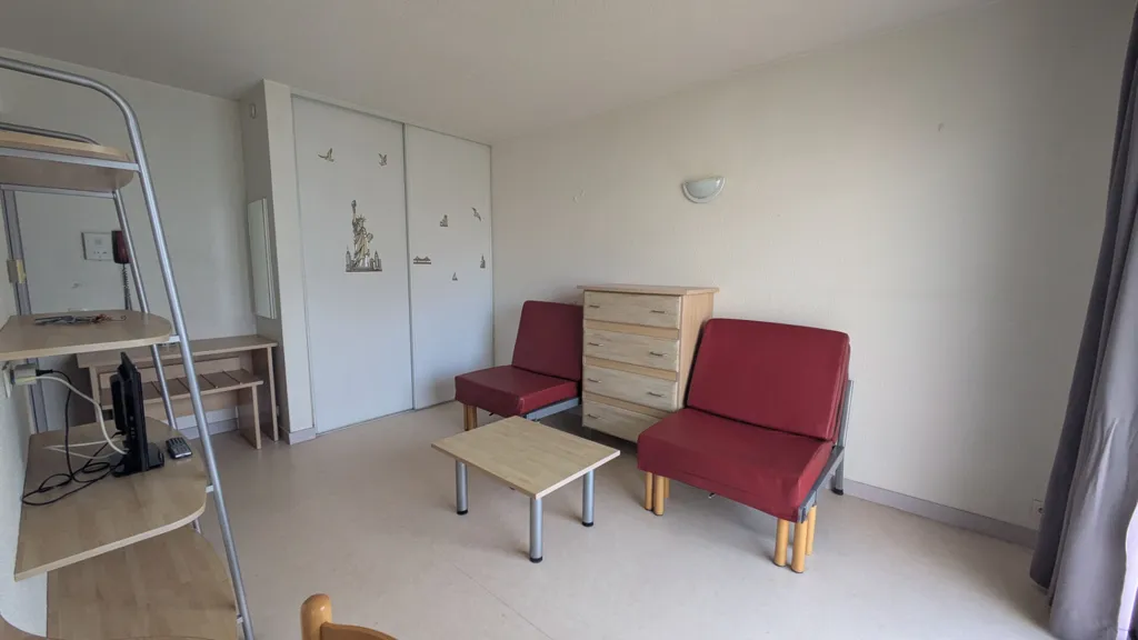 Chambres - Studio avec Terrasse et Parking à Port de Plaisance