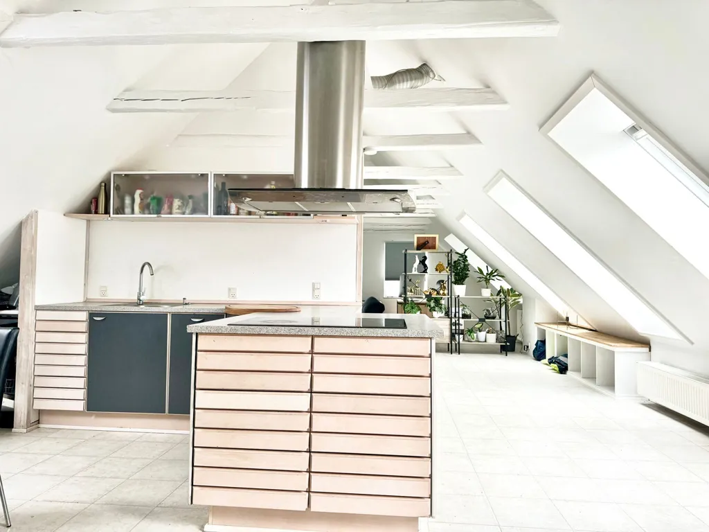 Cucina - Spacious Apartment with Private Garden in 7500