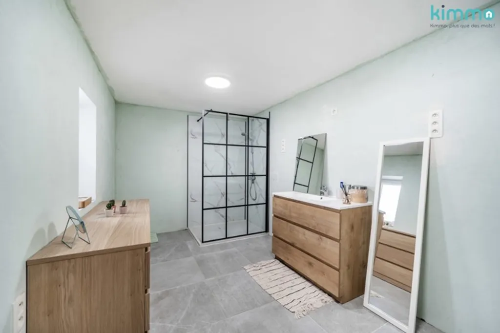 Salles de bain - Maison avec Terrasse à Auvelais