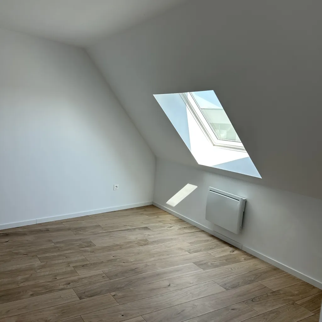 Pièces - Appartement Rénové avec Cuisine Équipée à Wittenheim