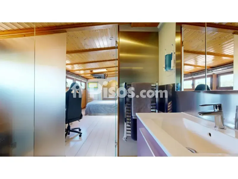 Bathrooms - Independent Villa with Private Pool in Gueñes