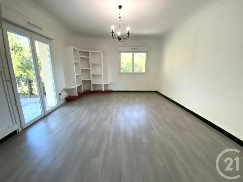 Séjour - Appartement 4 Pièces avec Jardin à Pins-Justaret
