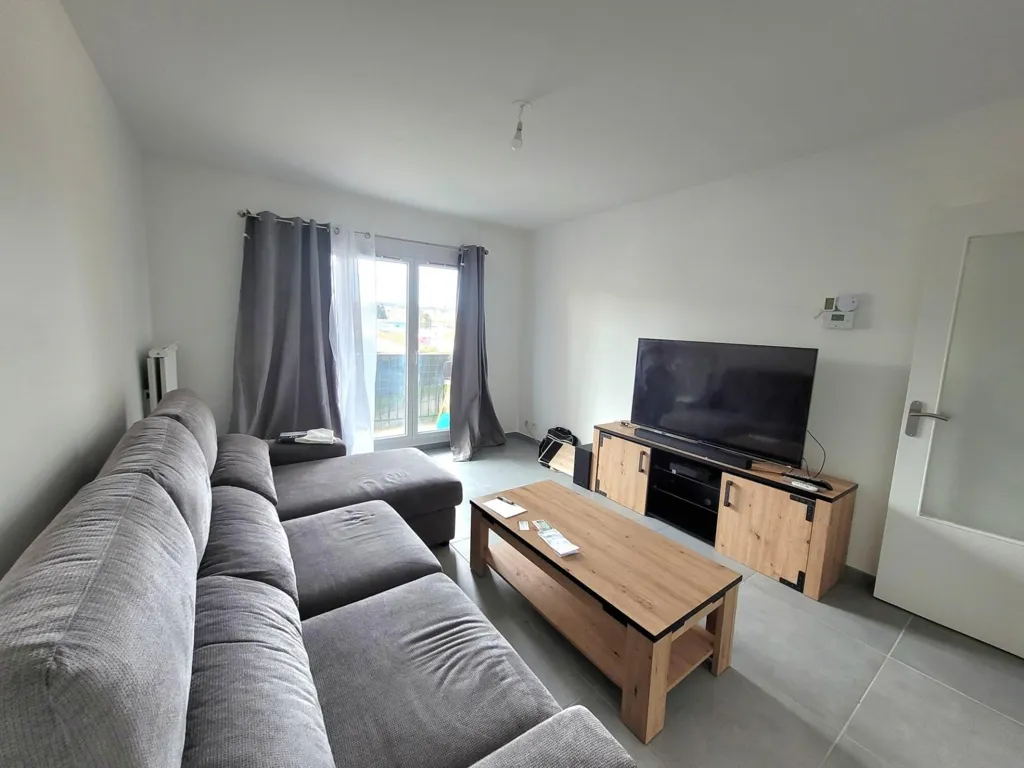Elutuba - Refurbished Flat with Balconies in Urban Thévenon
