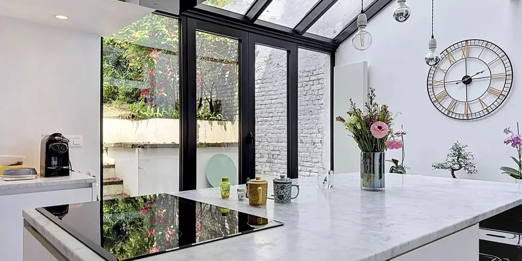 Cuisine - Maison Rénovée avec Terrasse à Ukkel
