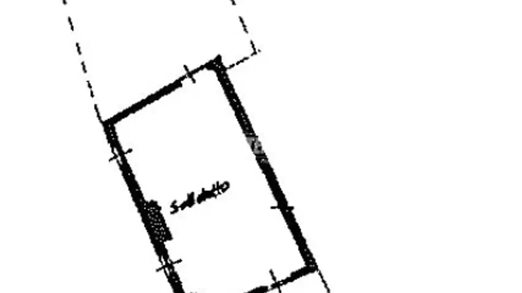 Plan - Quadrilocale with Private Garden in Ivrea