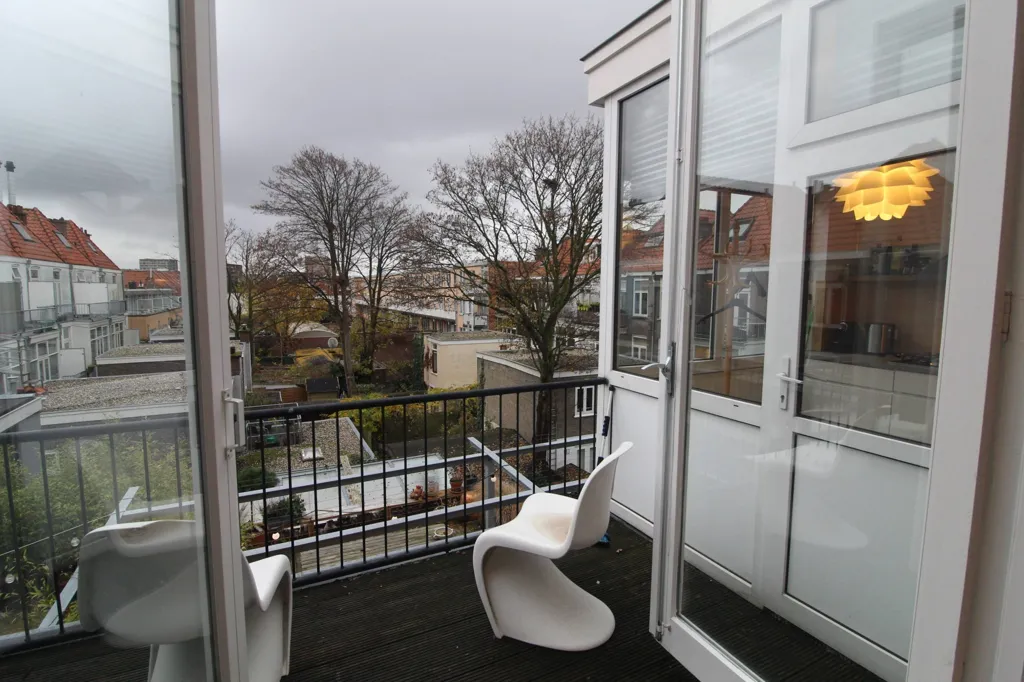 Balcone - Furnished Apartment with Terrace in Weimarstraat