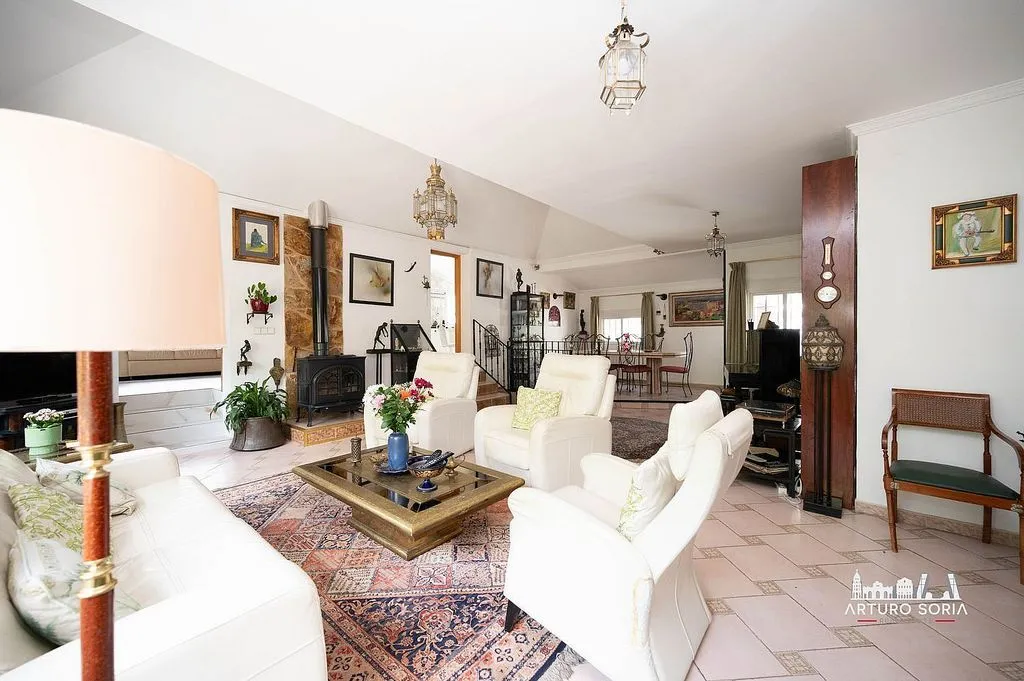 Elutuba - Detached House with Development Potential in Arturo Soria