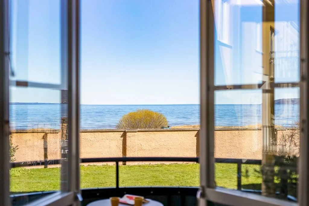 Pièces - Jugendstil Apartment with Vättern View in Jönköping