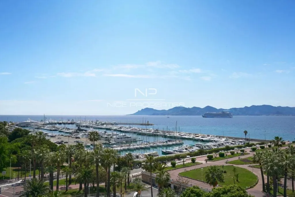 5-room apartment in Cannes
