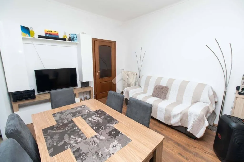 Séjour - Refurbished Apartment with Balcony in Leini