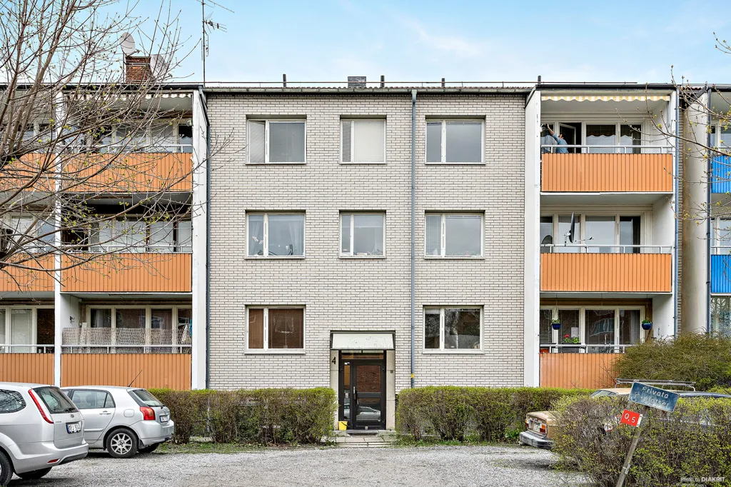 Välivaade - Modern Studio with South-Facing Windows in Bromsten