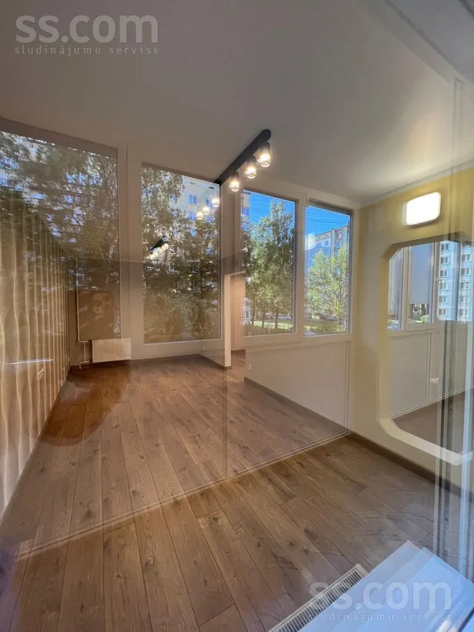 Elutuba - Flat with Modern Amenities in Pļavnieki, Riga