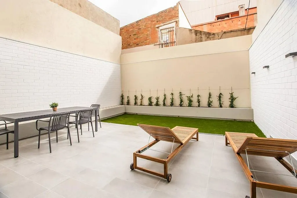 Jardin - Barcelona Apartment with Terrace in El Guinardó