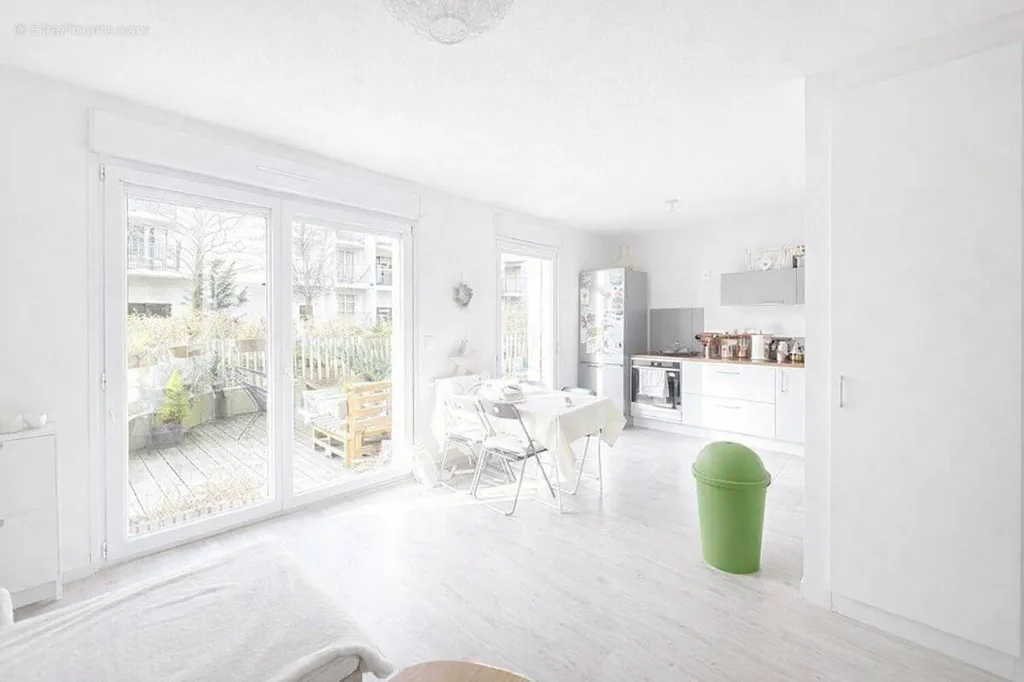 Séjour - Appartement avec Terrasse à Cronenbourg