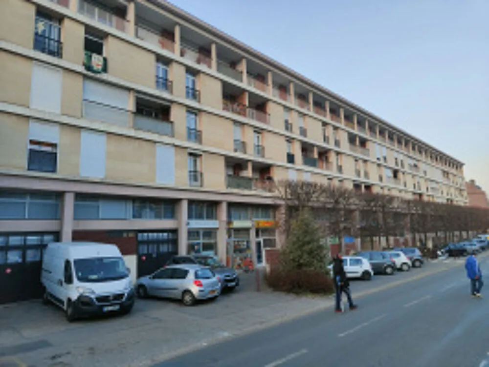 Extérieur - Appartement Refait à Neuf avec Balcon à Beauvais
