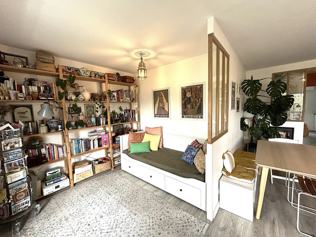 Séjour - Appartement 2 Chambres avec Balcon à Rennes