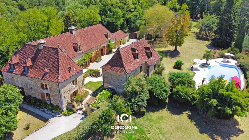 8-room house in Le Bugue