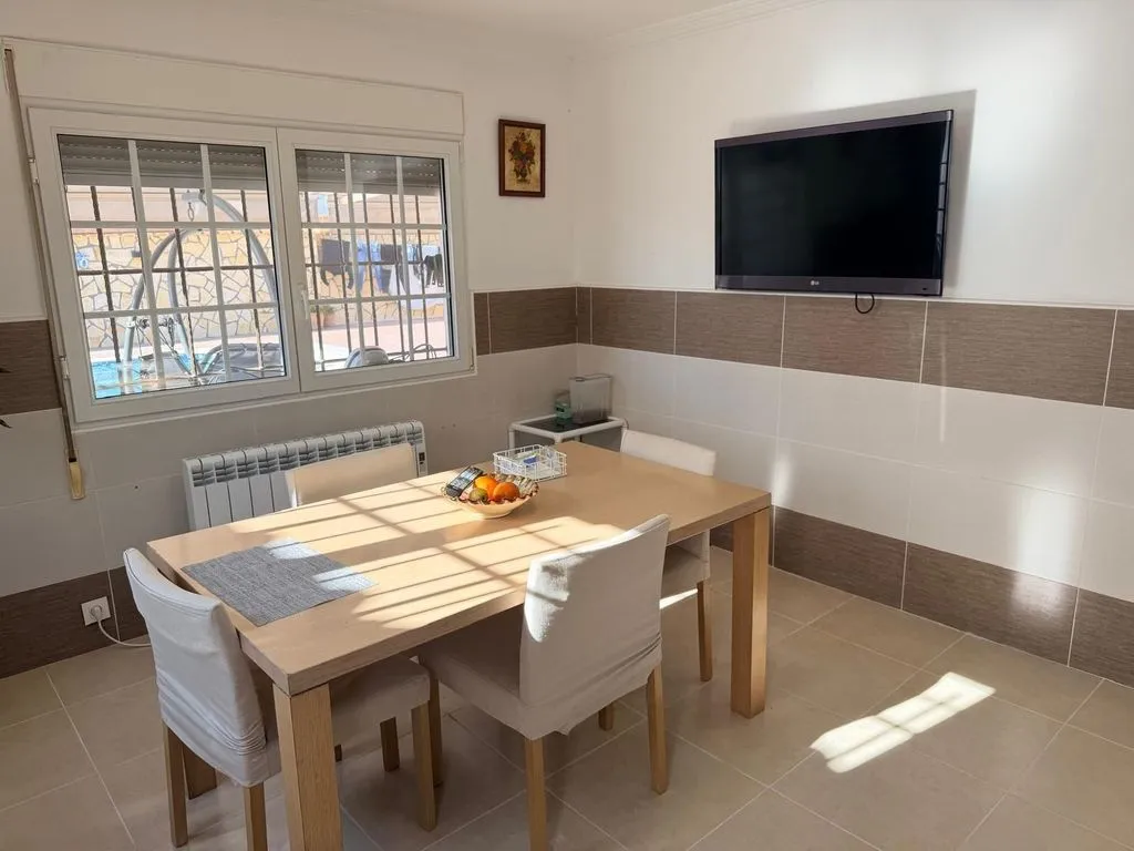 Söögituba - Luxury Detached House with Pool in Torrevieja