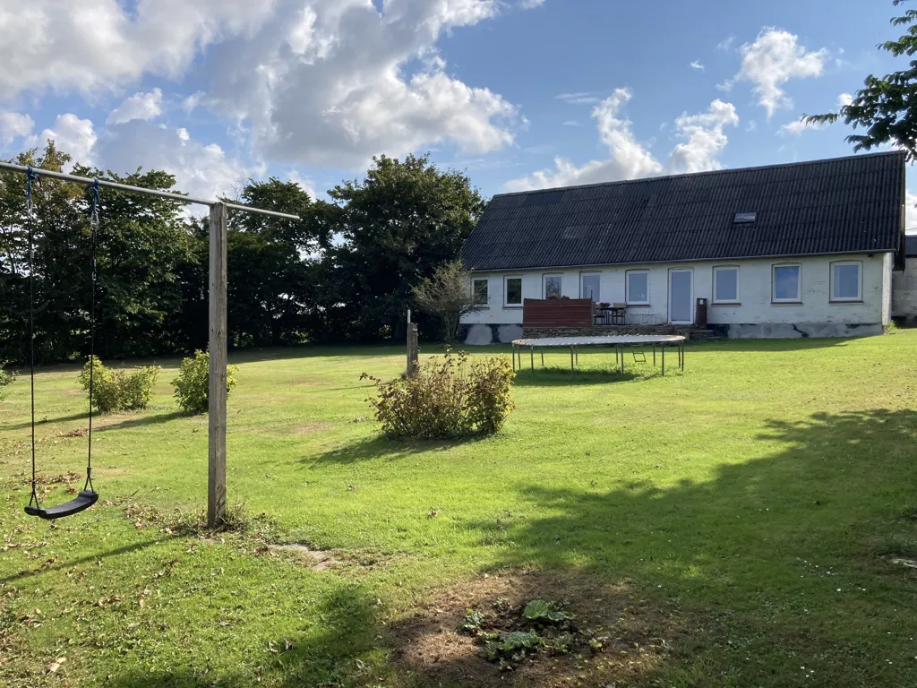 Jardin - Renovated Farmhouse with Garden in Almindingen