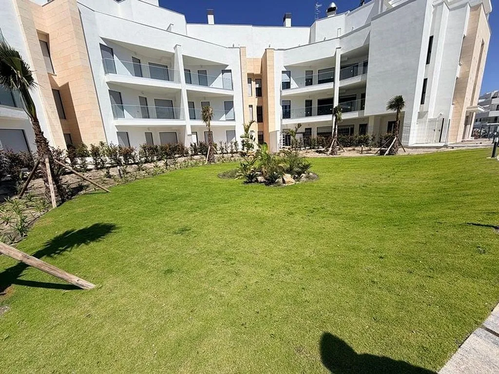 Aed - Apartment with Pool and Terrace in V Centenario