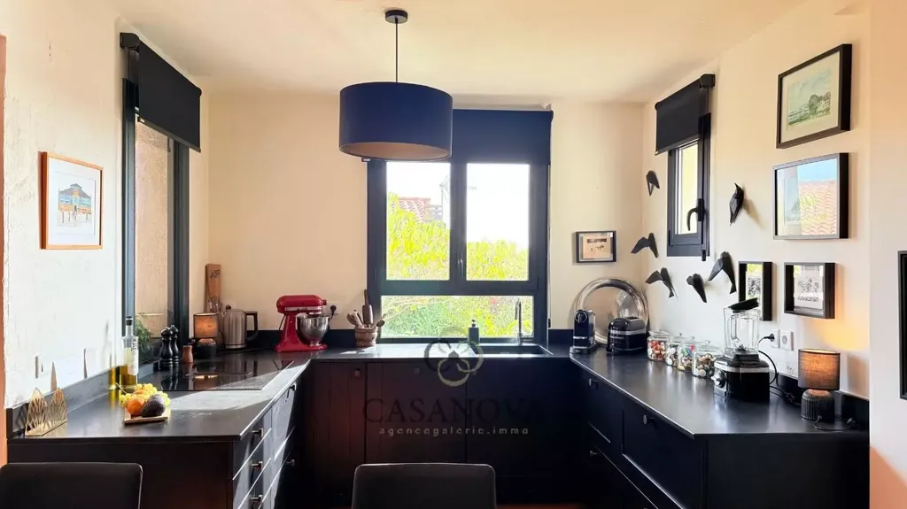 Cuisine - Appartement Luxueux avec Piscine à Saint-Pierre-sur-Mer