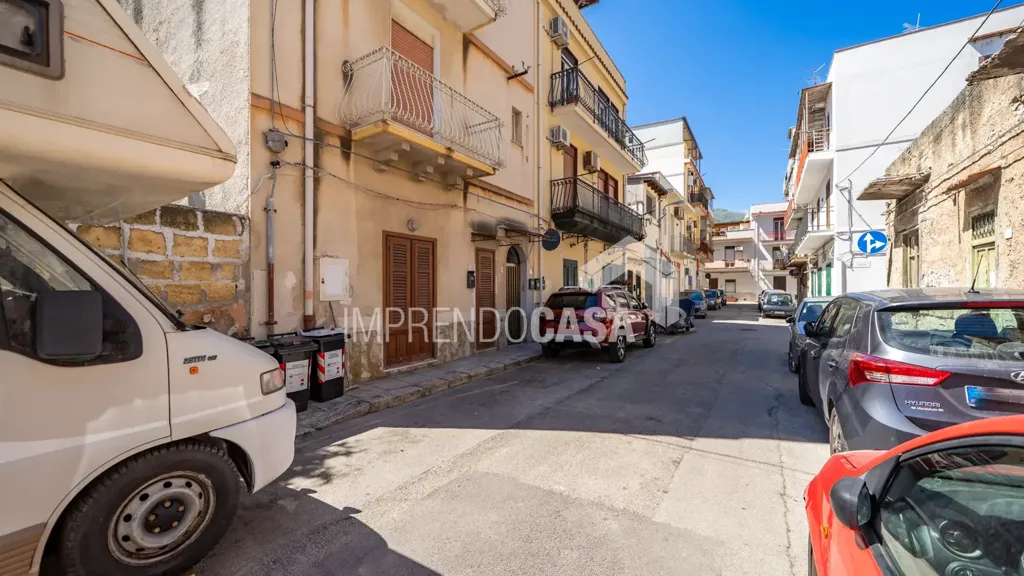 Välivaade - Bright Trilocale with Balcony in Palermo