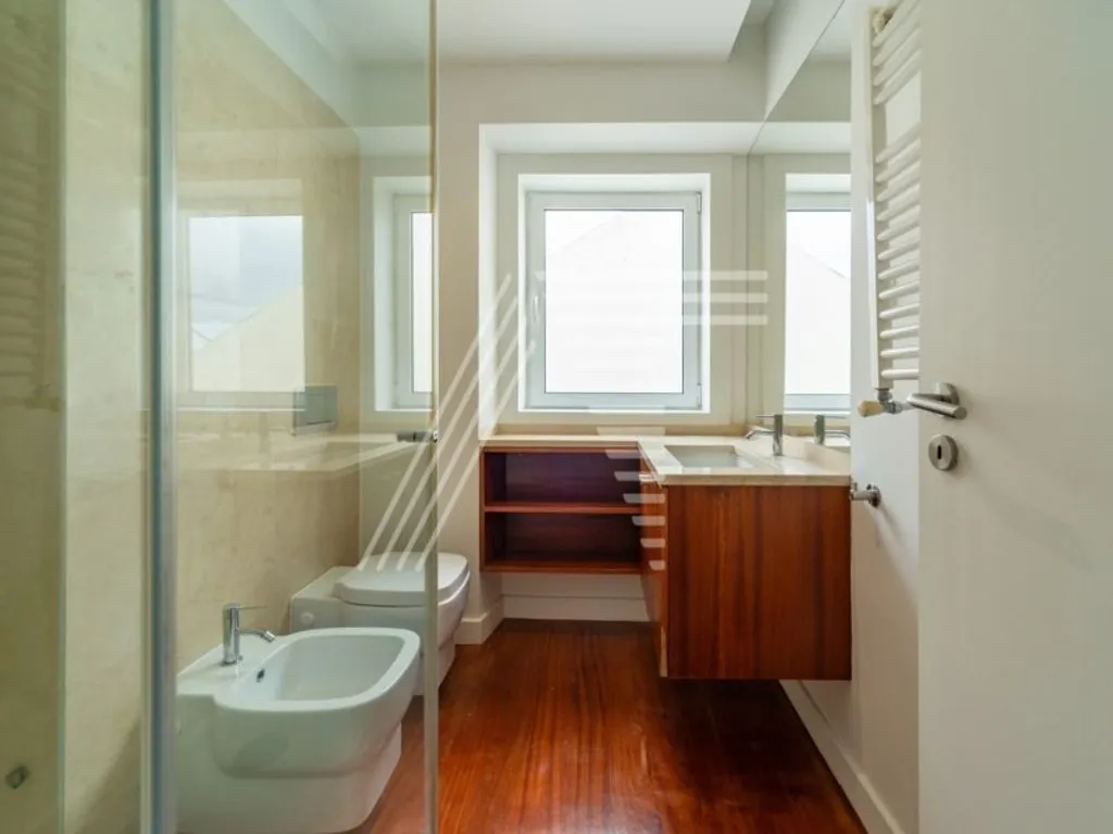 Vannitoad - Luxury Apartment with En Suite in Lisbon