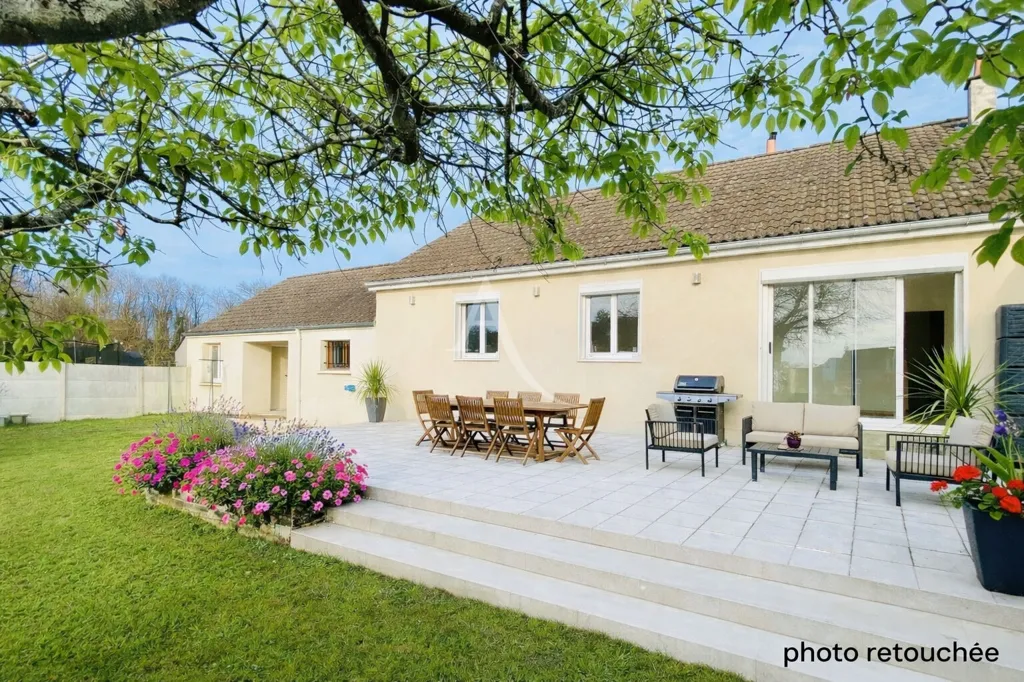 Terrass - Single-Storey House with Garden in Checy
