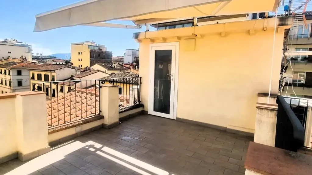 Terrazza - Rustic-Style Apartment with Balcony in Florence